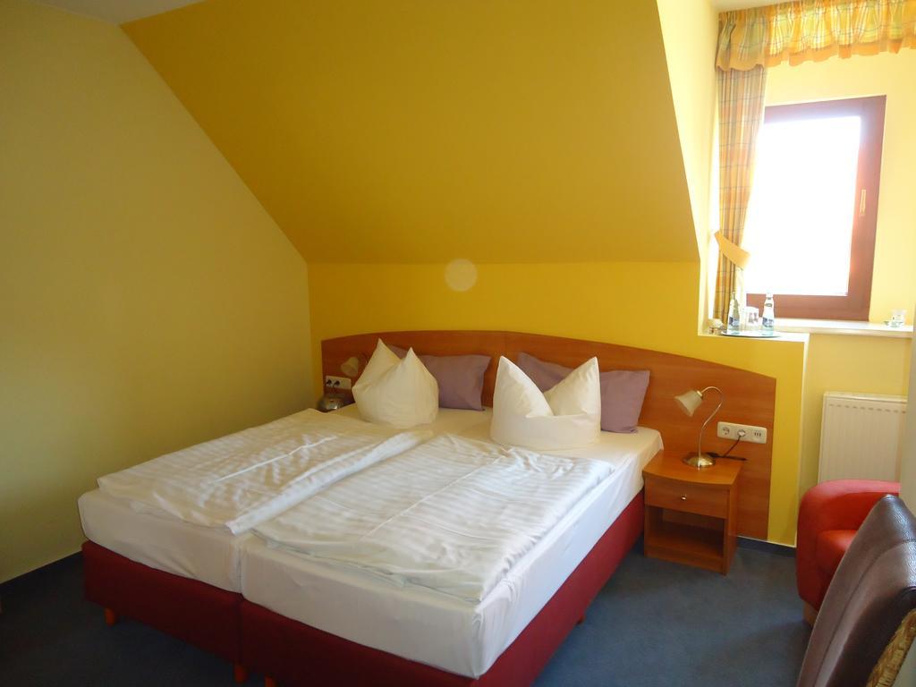 Hotel Wilhelmshof Ribnitz-Damgarten Room photo